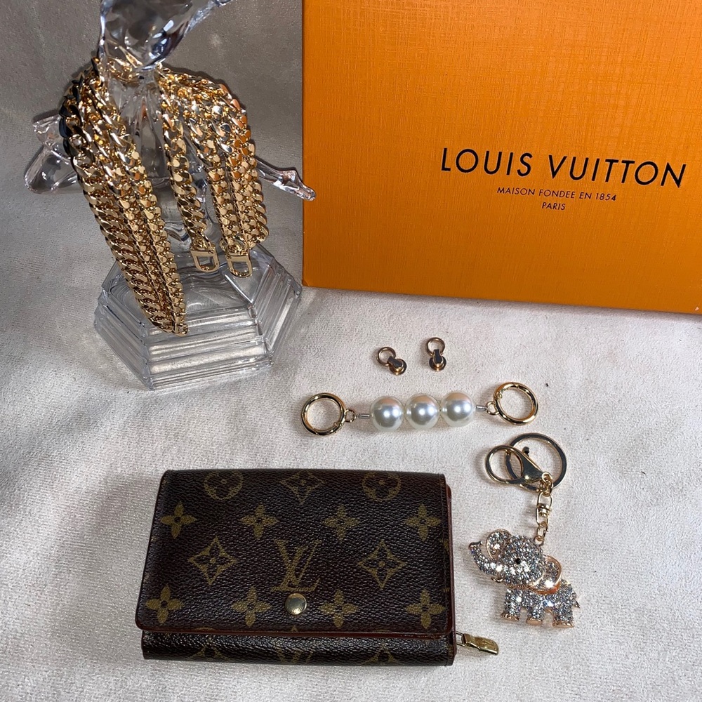 ❌SOLD❌Louis Vuitton Monnaie Tresor Wallet